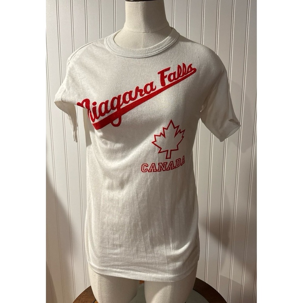 Vintage‎ single stitch Niagara Falls Canada Irwin Specialties t-shirt